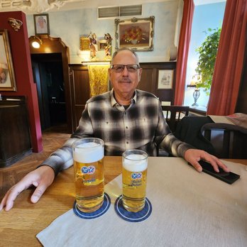 Hacker-Pschorr - Bavarian Near Me - Regensburg, BY