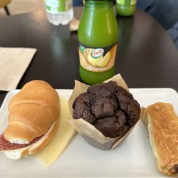 Marco Polo Vip Lounge - A nice sampling of their items