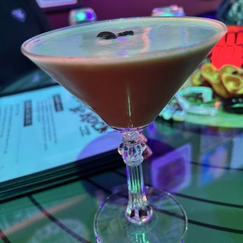 Vive Le Rock - The right pour & taste - Lounges Near Me - Omaha, Nebraska Vive Le Rock - The right pour & taste - Lounges Near Me - Omaha, Nebraska