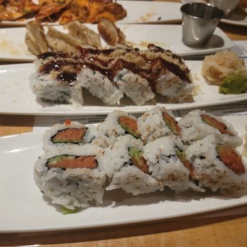 Kona Grill - Gilbert - Crab crunch roll and spicy tuna roll Rate it 10/10 - Sushi Bars Near Me - Gilbert, Arizona Kona Grill - Gilbert - Crab crunch roll and spicy tuna roll Rate it 10/10 - Sushi Bars Near Me - Gilbert, Arizona