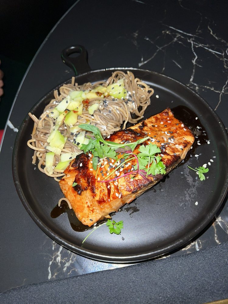 DOVES Updated November 2024 51 Photos & 27 Reviews 3101 Main St