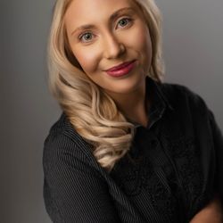 Alpenglow Pain & Wellness - Abby Kuster, LMT