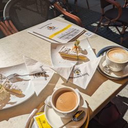Eiscafé Bassanese - Café Crema mit Torta della Nonna