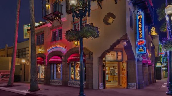 Mickey's of Hollywood by null