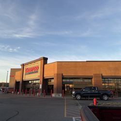 Costco Warehouse - The entrance....