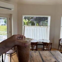 Cupola Cafe - Pistachio latte with chocolate