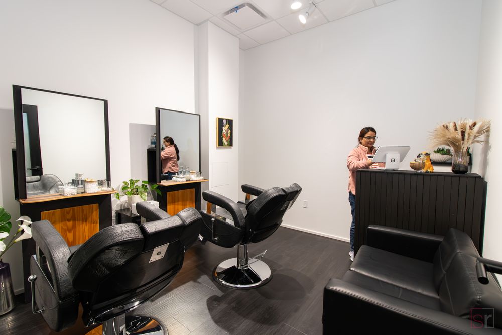 Glamour Glow Brows Logo