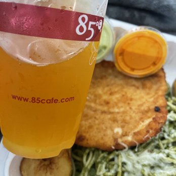 El Rocoto - my tallarin verde, with some refreshing passion fruit green tea from 85c lol. - Peruvian Near Me - Gardena, California El Rocoto - my tallarin verde, with some refreshing passion fruit green tea from 85c lol. - Peruvian Near Me - Gardena, California