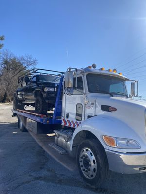 Towing & Recovery - Jump start, fuel delivery gas/diesel, lockout, winch out, towing , accident recovery, semi tire change, on site heavy duty mechanical repairs Towing & Recovery - Jump start, fuel delivery gas/diesel, lockout, winch out, towing , accident recovery, semi tire change, on site heavy duty mechanical repairs