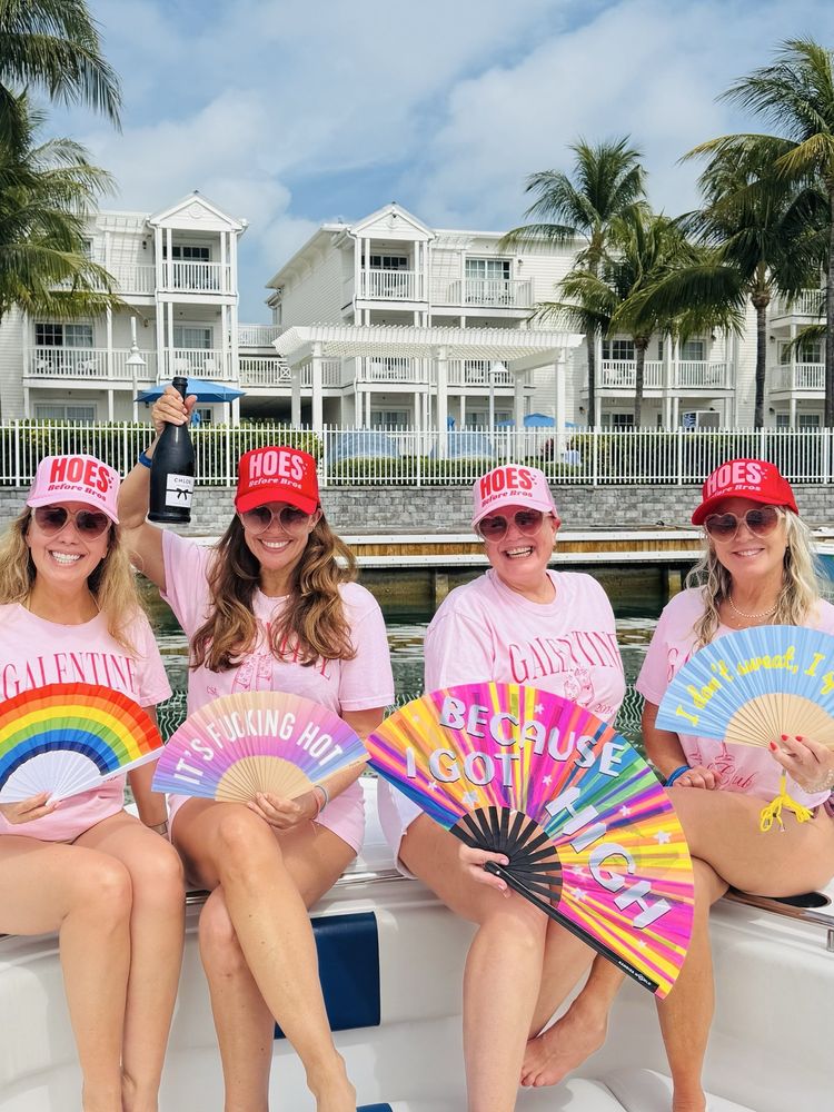 Casual Monday Charters Logo