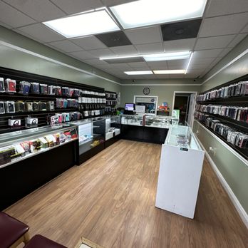 Mobile World - We sell accessories. From screen protectors to phone case and phone. Chargers. - Mobile Phone Repair Near Me - Meridian, Mississippi Mobile World - We sell accessories. From screen protectors to phone case and phone. Chargers. - Mobile Phone Repair Near Me - Meridian, Mississippi