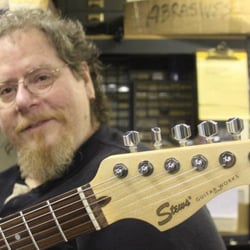 Stews Guitar Works