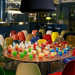 Café Saint-Pierre - Selection of cocktails with Eames chairs