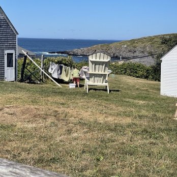 The Trailing Yew - The trailing yew laundry line - Guest Houses Near Me - Monhegan, Maine
