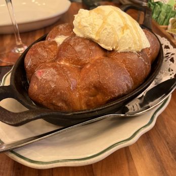Maison Pickle - Pull Apart Honey and Butter Bread - Cocktail Bars Near Me - New York, New York