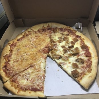 Mediterranean Grill - Does this look like a hall lamb, half chicken gyro pizza with xtra breaded chicken to the chicken side to you? - Mediterranean Near Me - Morristown, New Jersey