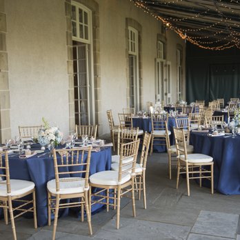 Glen Manor House - Rounds on the terrace - Venues & Event Spaces Near Me - Portsmouth, Rhode Island