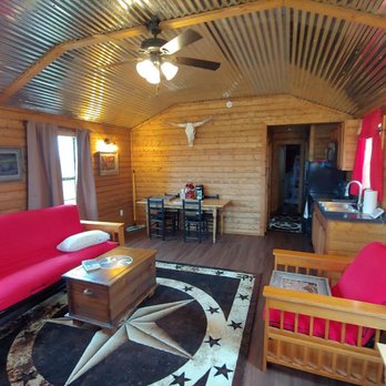 Redawg Ranch - Livingroom - Vacation Rental Agents Near Me - Seguin, Texas