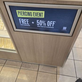Banter - Piercing event - Piercing Near Me - Canoga Park, California Banter - Piercing event - Piercing Near Me - Canoga Park, California