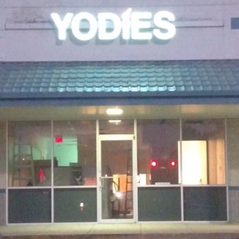 Yodies - the front of the store at night - Ice Cream & Frozen Yogurt Near Me - Connersville, Indiana Yodies - the front of the store at night - Ice Cream & Frozen Yogurt Near Me - Connersville, Indiana
