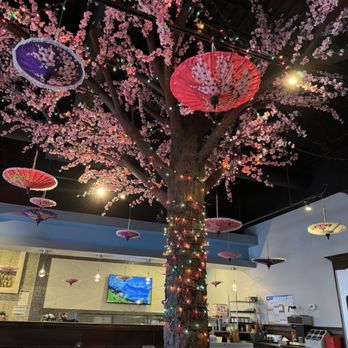 Chili Thai Cuisine - Interior decor - Thai Near Me - Lino Lakes, Minnesota