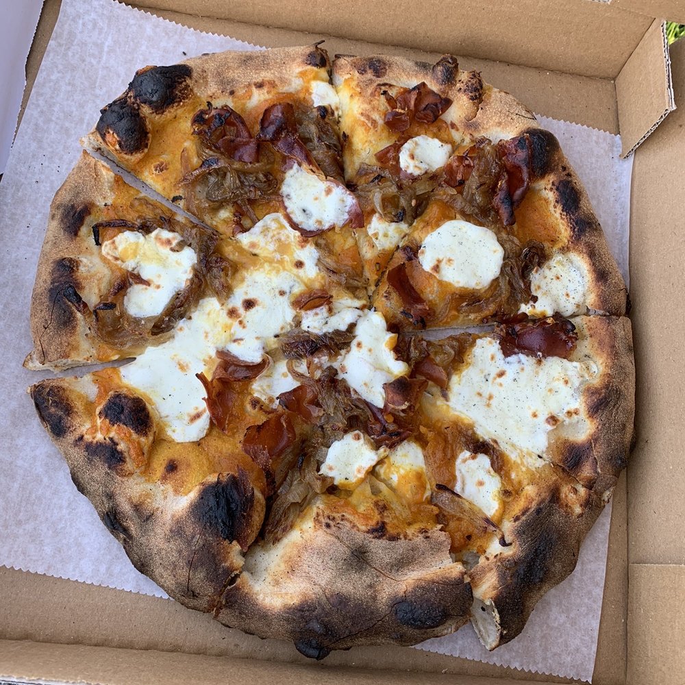 Squash and speck pizza Squash and speck pizza