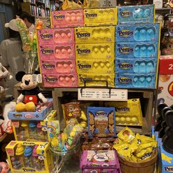 Cracker Barrel Old Country Store - Peeps display
