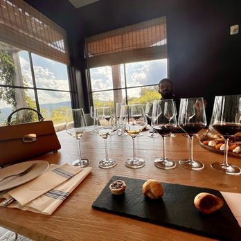 Crimson Lane Vineyards - Pairing selections - Wineries Near Me - Linden, Virginia Crimson Lane Vineyards - Pairing selections - Wineries Near Me - Linden, Virginia