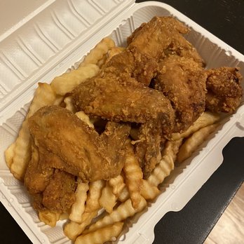Peking Empire - Chicken wings with French fries - Chinese Near Me - New York, New York