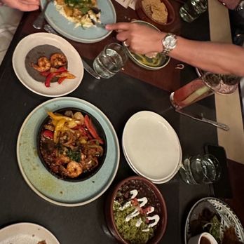 Arriba Abajo - Mexican Near Me - Austin, Texas