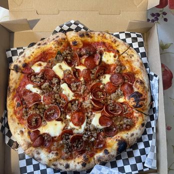La Crosta Di Napoli - Made Man Pizza - Pizza Near Me - Whittier, California La Crosta Di Napoli - Made Man Pizza - Pizza Near Me - Whittier, California