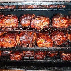 Moon Mountain BBQ - Mmmmmmm