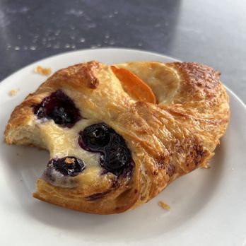 Cafe Brio - Ohhh yummm cream cheese pastry with seasonal fruit - Coffee & Tea Near Me - Arcata, California