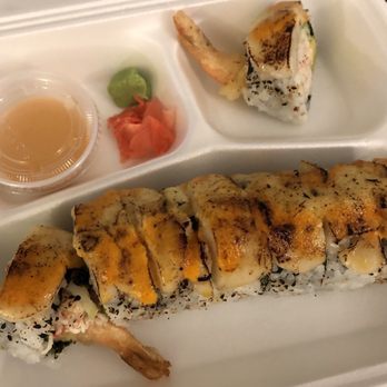 VIPS Sushi - White dragon roll - Japanese Near Me - Toronto, Ontario