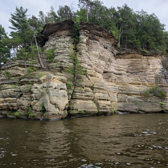 Dells Boat Tours - Rocks - Boat Tours Near Me - Wisconsin Dells, Wisconsin
