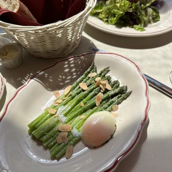 Le Diplomate - Asparagus salad - Brasseries Near Me - Washington, DC, District of Columbia