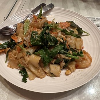 Sabb Thai - Drunken noodles - Thai Near Me - Honolulu, Hawaii