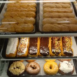 Hansman's Corner Market & Delicatessen - Yummy Donuts!