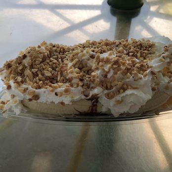 Sidney Dairy Barn - Banana split - Ice Cream & Frozen Yogurt Near Me - Sidney, Illinois