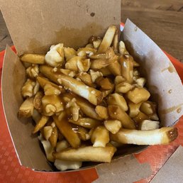 Classic Poutine (+2.50 double curds) good but I felt like they could have given more curds Classic Poutine (+2.50 double curds) good but I felt like they could have given more curds