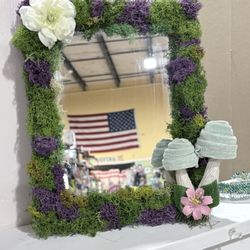 Second Chances Consignment Shoppe - Very cute mirror