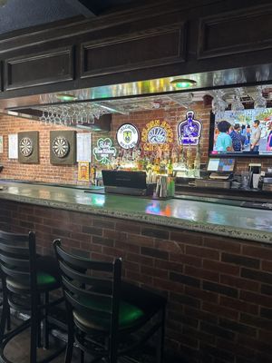 Streets Pub and Grub by null
