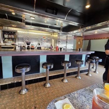 Dave's Diner - Dinner complete with counter seating - Diners Near Me - Adamstown, Pennsylvania