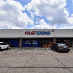 Fastsigns