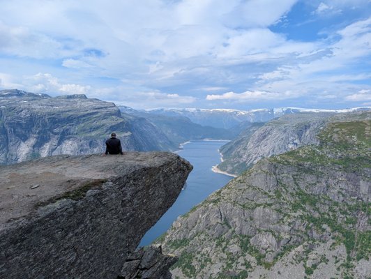 Trolltunga by null