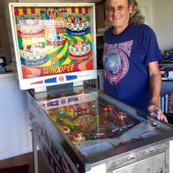 Toussaint Electric - Got to show Rob The wonders of a fully functioning Electro-Mechanical Pinball Machine from 1964!!