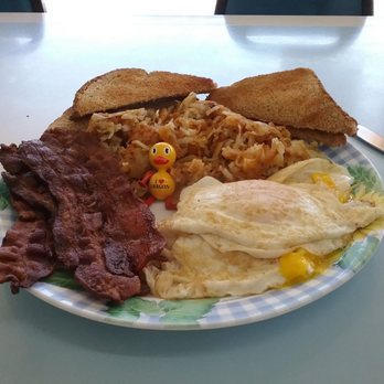 Fely's Cafe - 5 pieces of bacon 3 eggs and a load of hasbrowns, WoW - Burgers Near Me - Brookings, Oregon Fely's Cafe - 5 pieces of bacon 3 eggs and a load of hasbrowns, WoW - Burgers Near Me - Brookings, Oregon