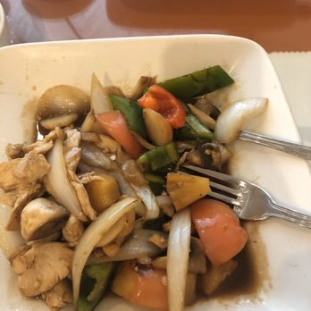 Krystal Thai - Cashew Chicken - Thai Near Me - Crystal Lake, Illinois Krystal Thai - Cashew Chicken - Thai Near Me - Crystal Lake, Illinois