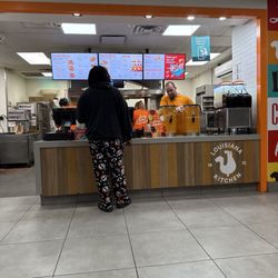 Popeyes Louisiana Kitchen - BEST Popeyes ever!!!
