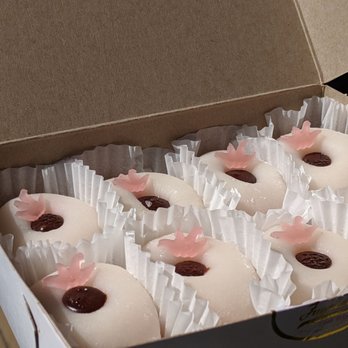 Fugetsu-Do - Candy Stores Near Me - Los Angeles, California Fugetsu-Do - Candy Stores Near Me - Los Angeles, California